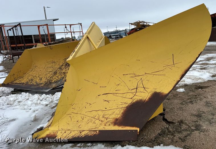 image for item NS9203 Henke 12' W snow plow