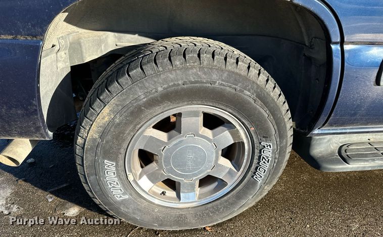 image for item OD9956 2002 Chevrolet Tahoe  SUV