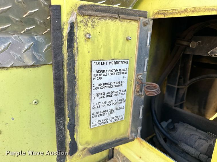 image for item OK9171 1991 Kovatch Corp P22 fire truck