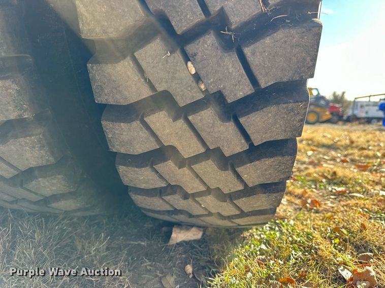 image for item OK9171 1991 Kovatch Corp P22 fire truck