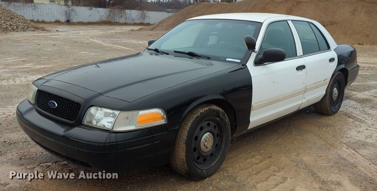 image for item OL9227 2010 Ford  Crown Victoria Police Interceptor 