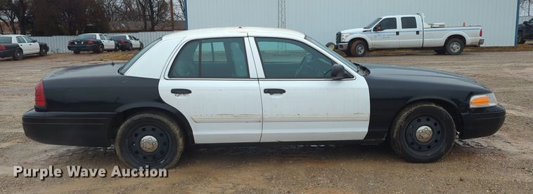 image for item OL9227 2010 Ford  Crown Victoria Police Interceptor 