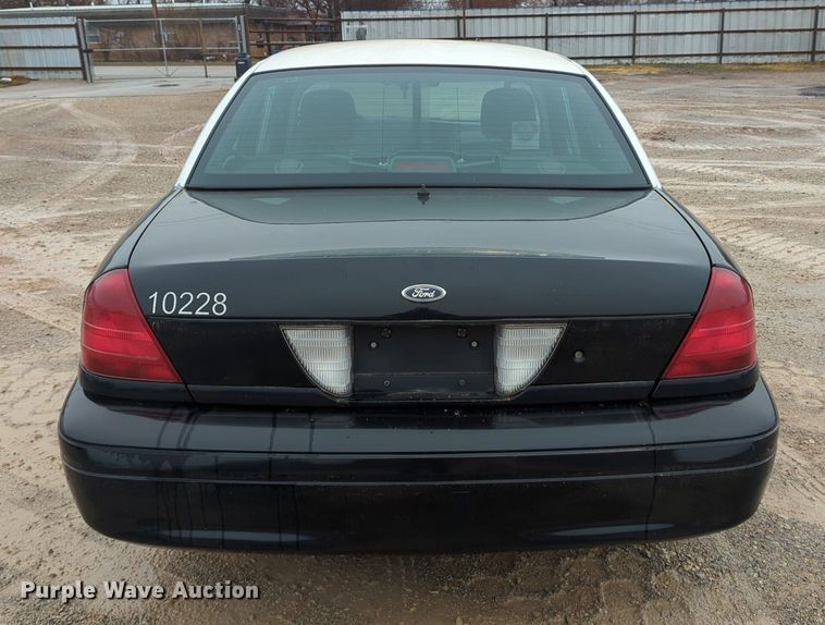 image for item OL9227 2010 Ford  Crown Victoria Police Interceptor 