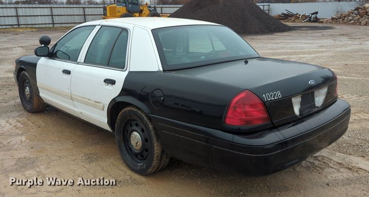 image for item OL9227 2010 Ford  Crown Victoria Police Interceptor 