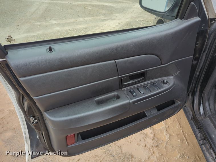 image for item OL9227 2010 Ford  Crown Victoria Police Interceptor 