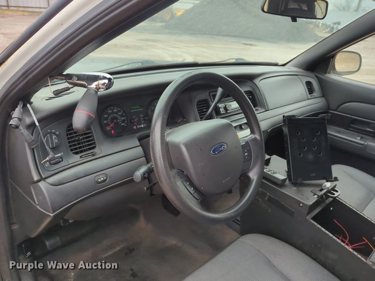 image for item OL9227 2010 Ford  Crown Victoria Police Interceptor 