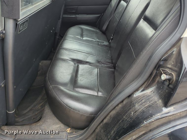 image for item OL9227 2010 Ford  Crown Victoria Police Interceptor 