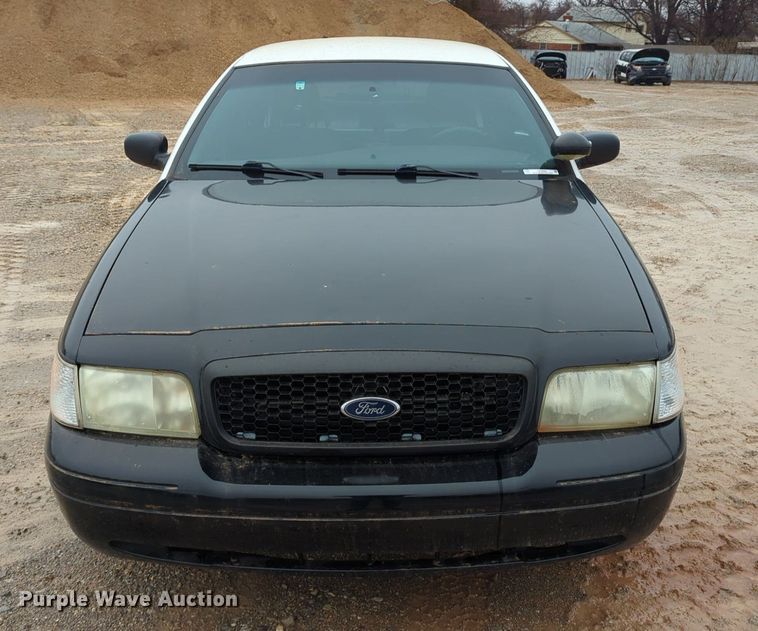 image for item OL9228 2010 Ford  Crown Victoria Police Interceptor 