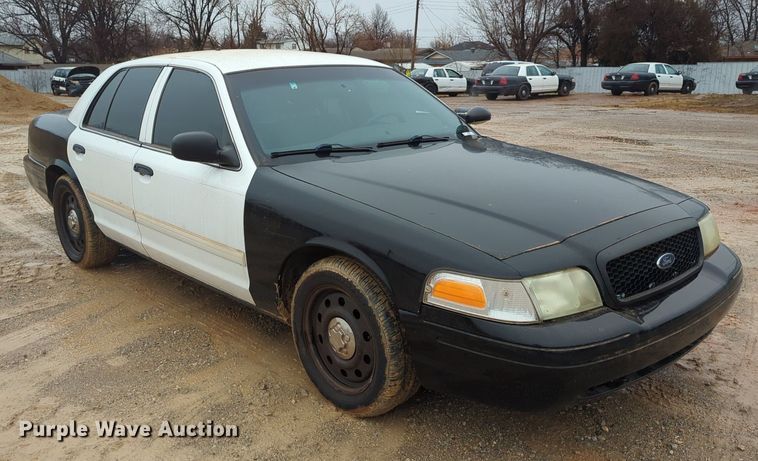 image for item OL9228 2010 Ford  Crown Victoria Police Interceptor 
