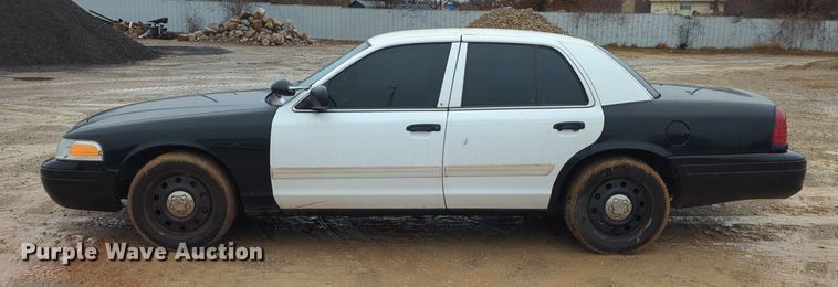image for item OL9228 2010 Ford  Crown Victoria Police Interceptor 
