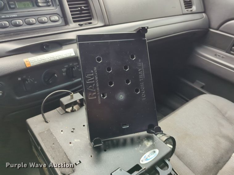 image for item OL9228 2010 Ford  Crown Victoria Police Interceptor 