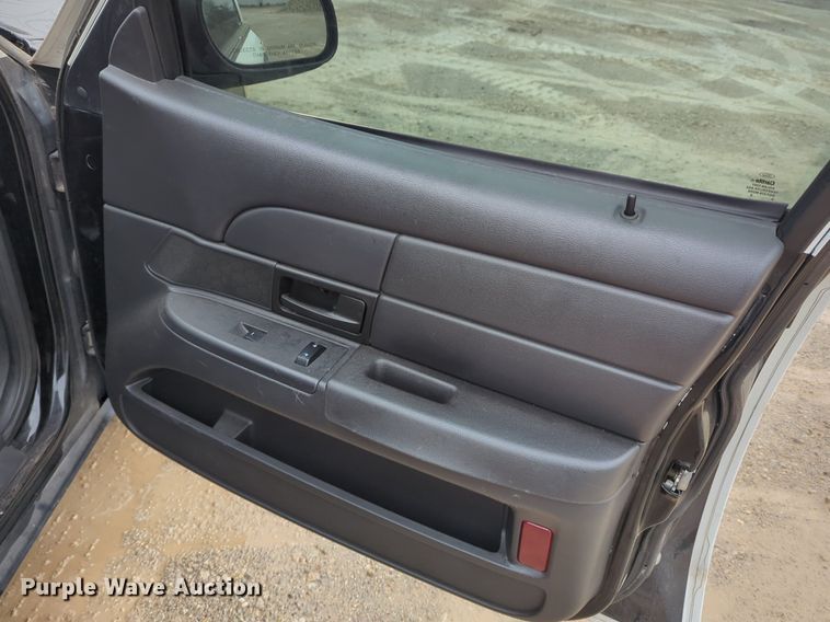 image for item OL9228 2010 Ford  Crown Victoria Police Interceptor 