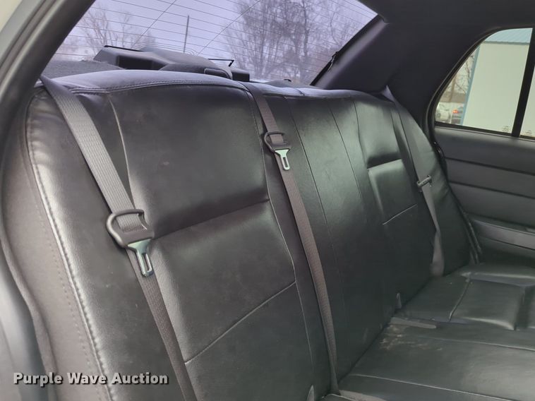 image for item OL9228 2010 Ford  Crown Victoria Police Interceptor 