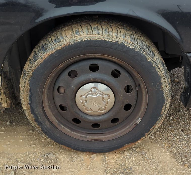 image for item OL9228 2010 Ford  Crown Victoria Police Interceptor 