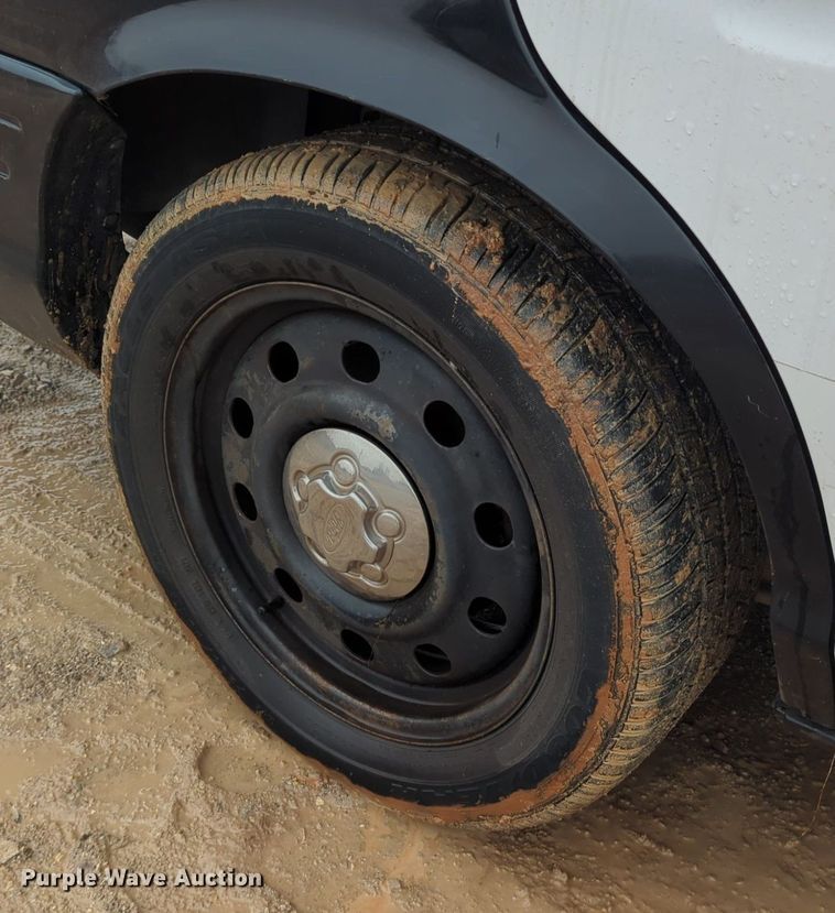 image for item OL9228 2010 Ford  Crown Victoria Police Interceptor 