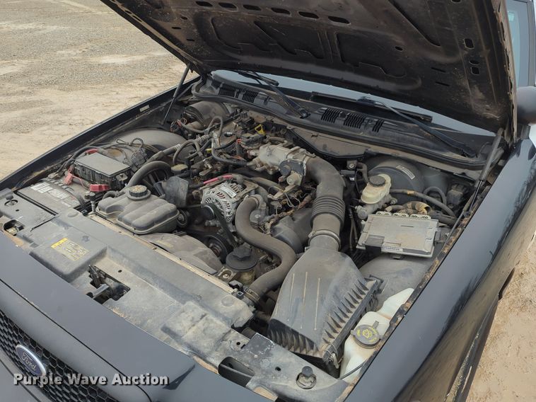 image for item OL9230 2010 Ford Crown Victoria Police Interceptor 