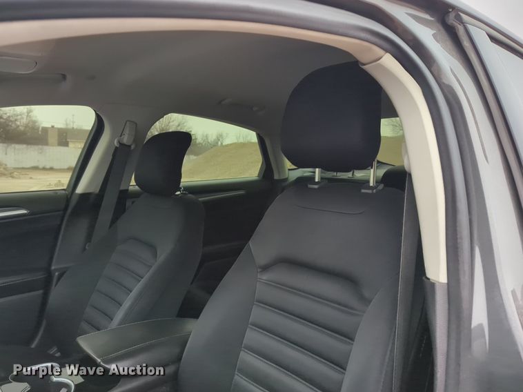 image for item OL9231 2015 Ford Fusion Hybrid 