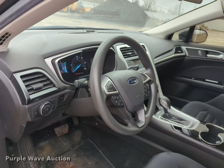 image for item OL9231 2015 Ford Fusion Hybrid 