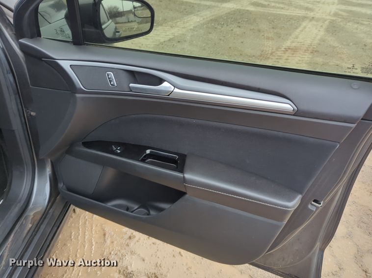 image for item OL9231 2015 Ford Fusion Hybrid 