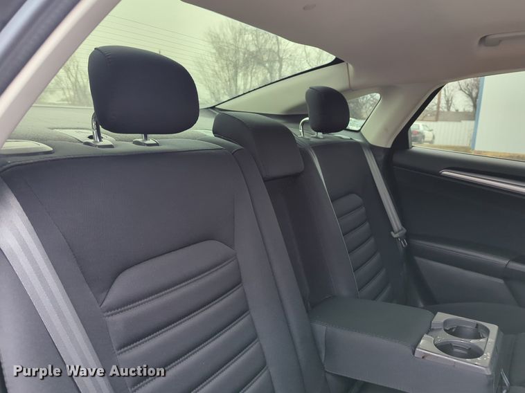 image for item OL9231 2015 Ford Fusion Hybrid 