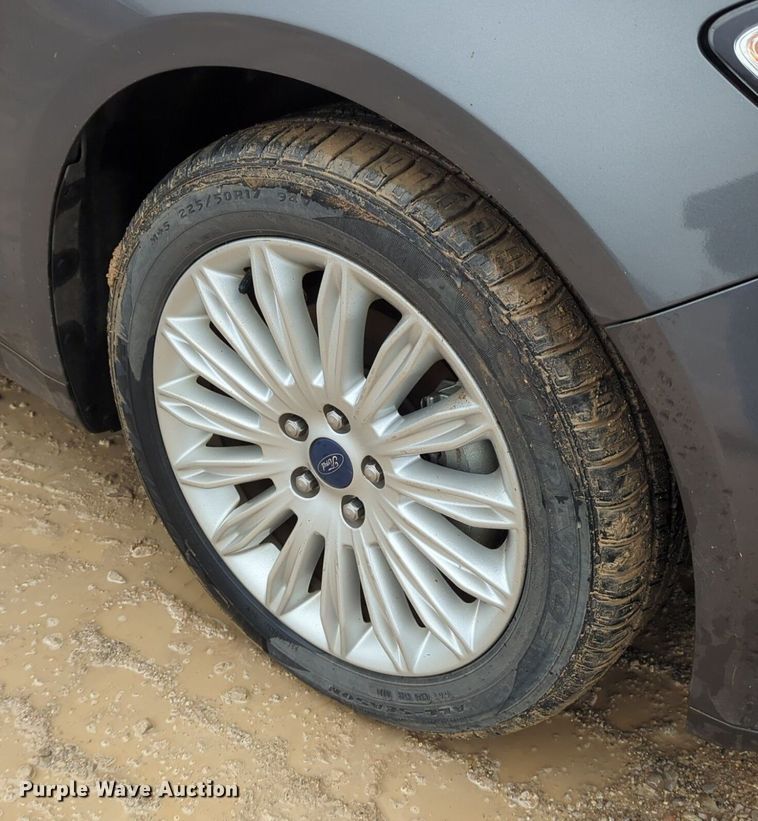 image for item OL9231 2015 Ford Fusion Hybrid 