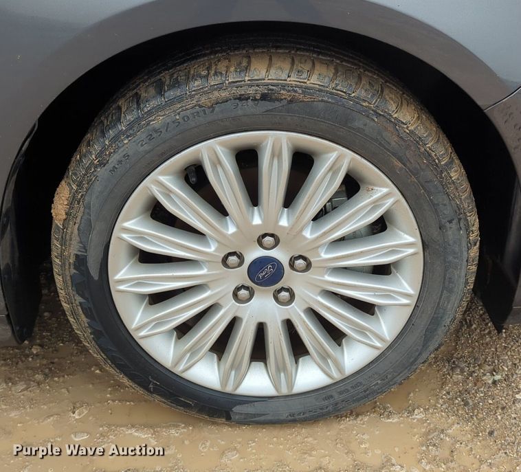 image for item OL9231 2015 Ford Fusion Hybrid 