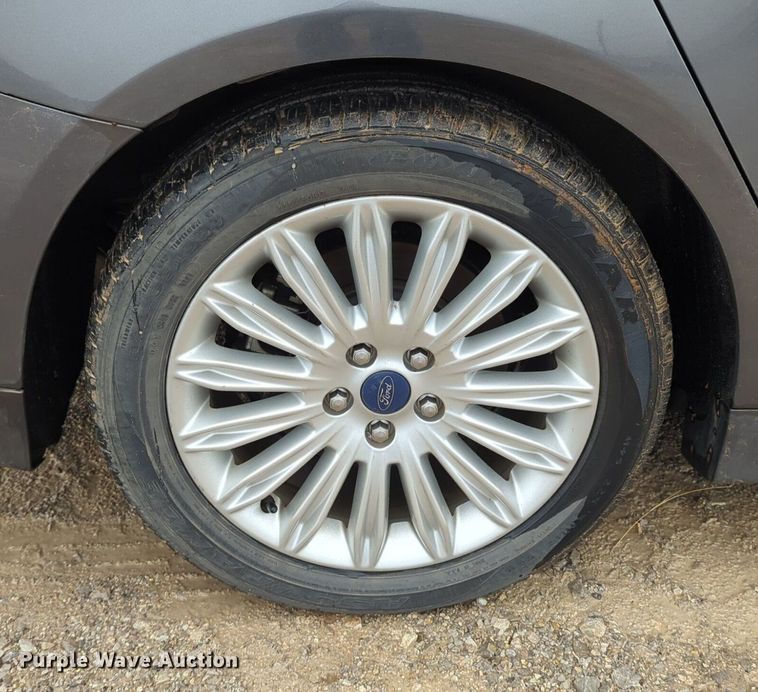 image for item OL9231 2015 Ford Fusion Hybrid 