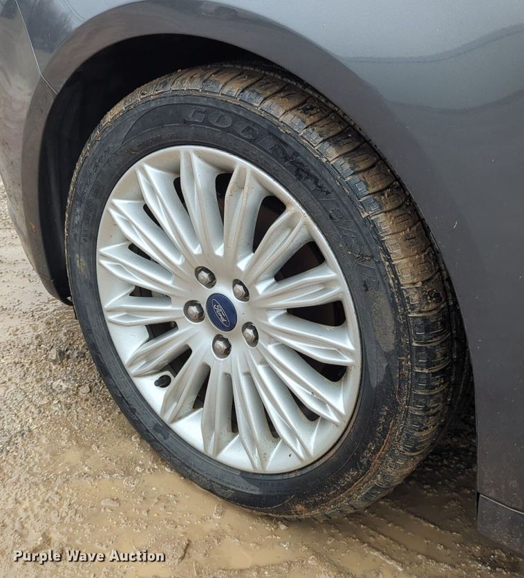 image for item OL9231 2015 Ford Fusion Hybrid 