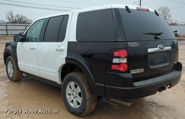 image for item OL9232 2010 Ford  Explorer SUV