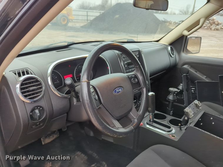 image for item OL9232 2010 Ford  Explorer SUV