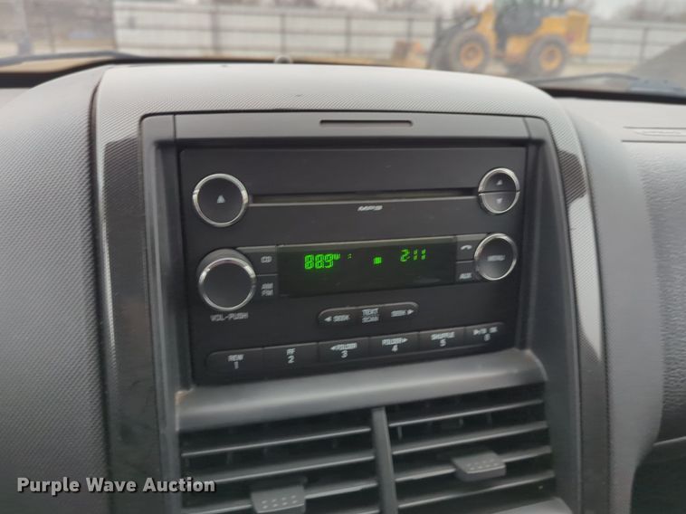 image for item OL9232 2010 Ford  Explorer SUV