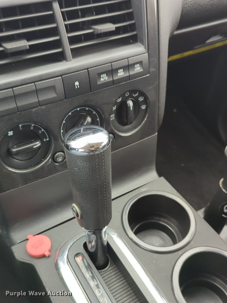 image for item OL9232 2010 Ford  Explorer SUV