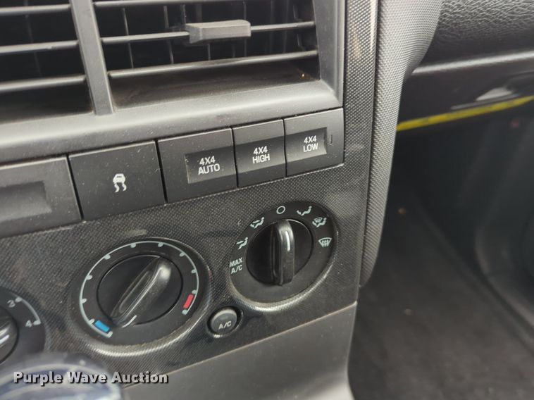 image for item OL9232 2010 Ford  Explorer SUV