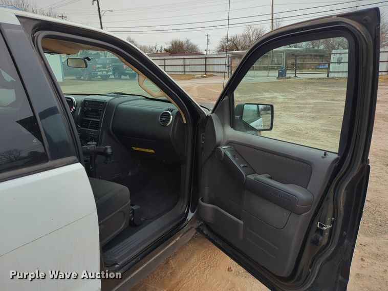 image for item OL9232 2010 Ford  Explorer SUV