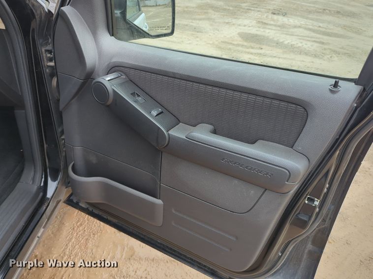 image for item OL9232 2010 Ford  Explorer SUV