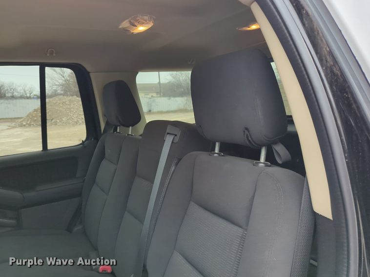 image for item OL9232 2010 Ford  Explorer SUV