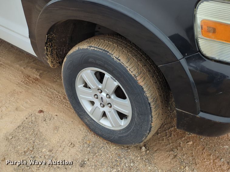 image for item OL9232 2010 Ford  Explorer SUV