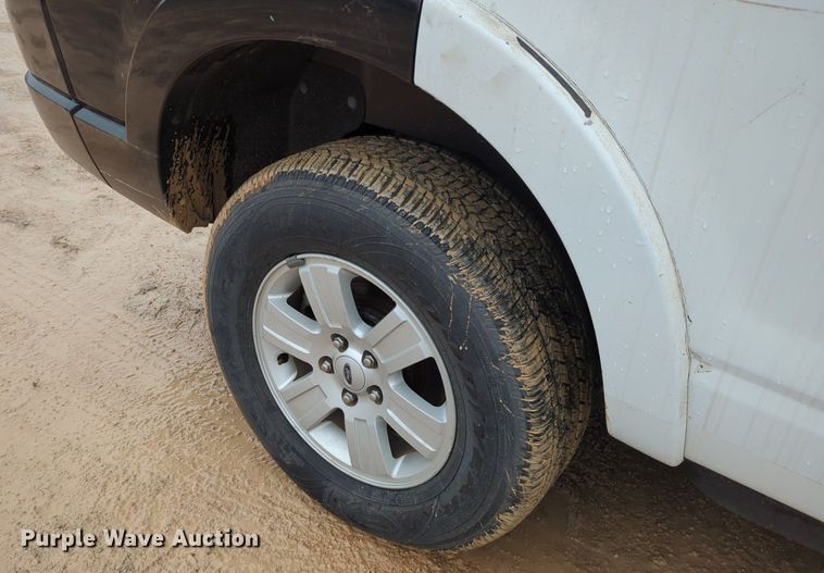 image for item OL9232 2010 Ford  Explorer SUV