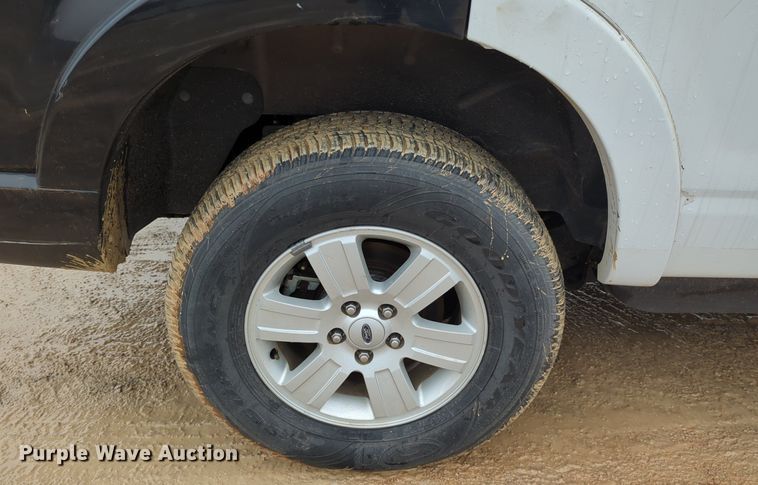 image for item OL9232 2010 Ford  Explorer SUV