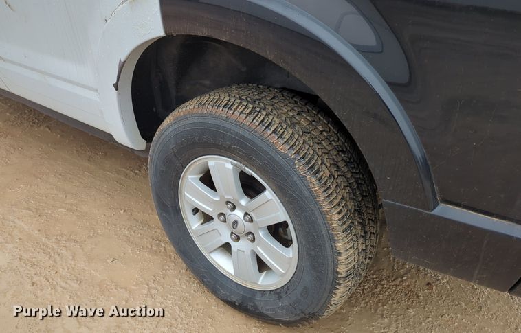 image for item OL9232 2010 Ford  Explorer SUV