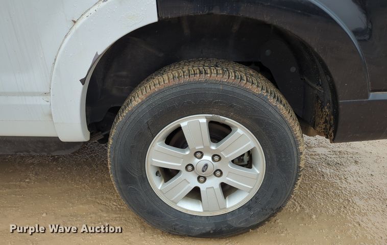 image for item OL9232 2010 Ford  Explorer SUV