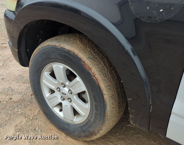 image for item OL9232 2010 Ford  Explorer SUV