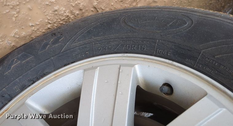 image for item OL9232 2010 Ford  Explorer SUV