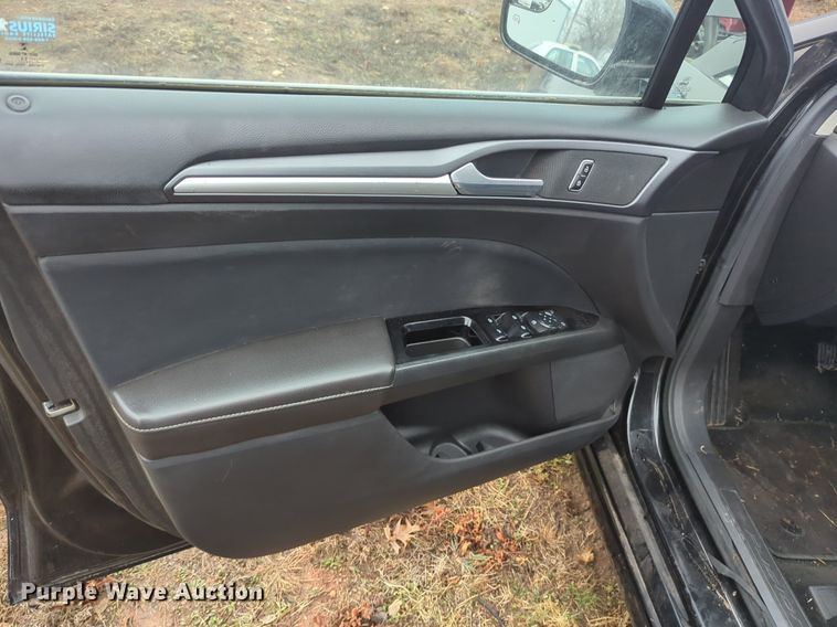 image for item OL9234 2013 Ford Fusion Hybrid 