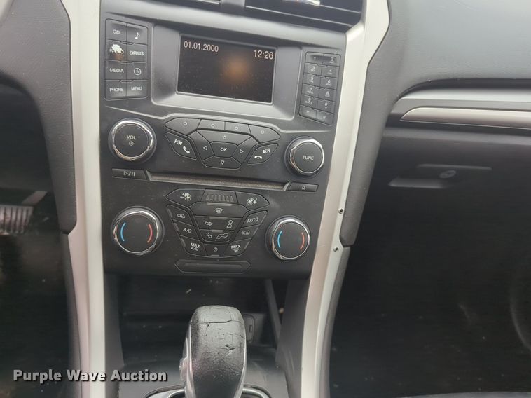 image for item OL9234 2013 Ford Fusion Hybrid 