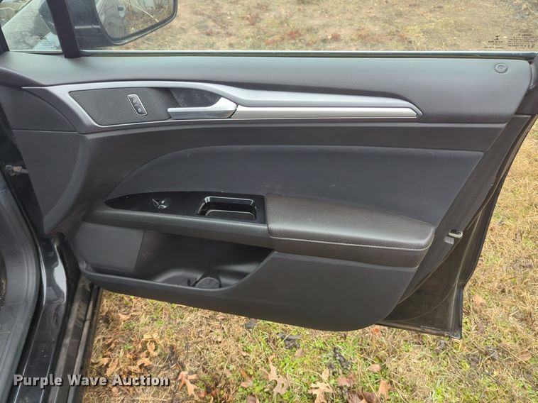 image for item OL9234 2013 Ford Fusion Hybrid 