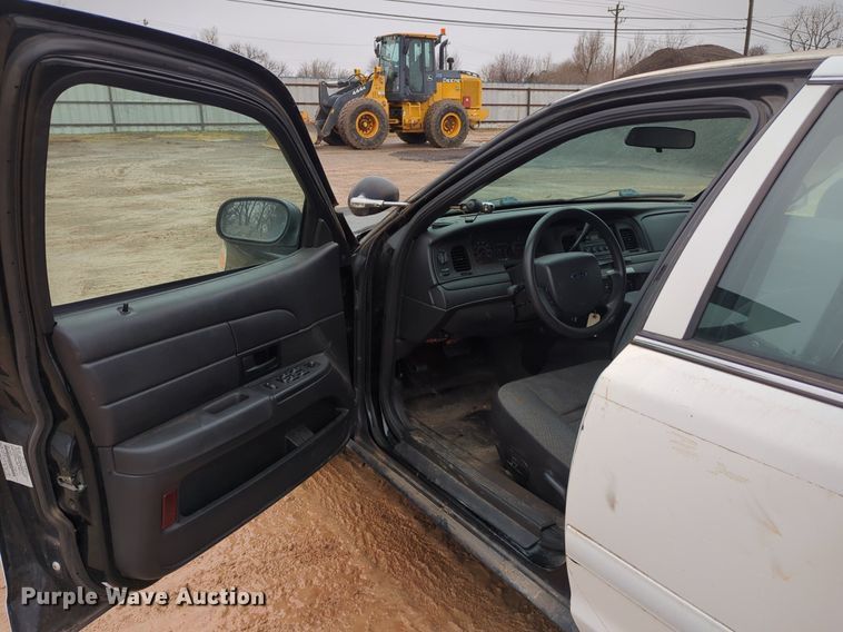 image for item OL9235 2008 Ford  Crown Victoria Police Interceptor 