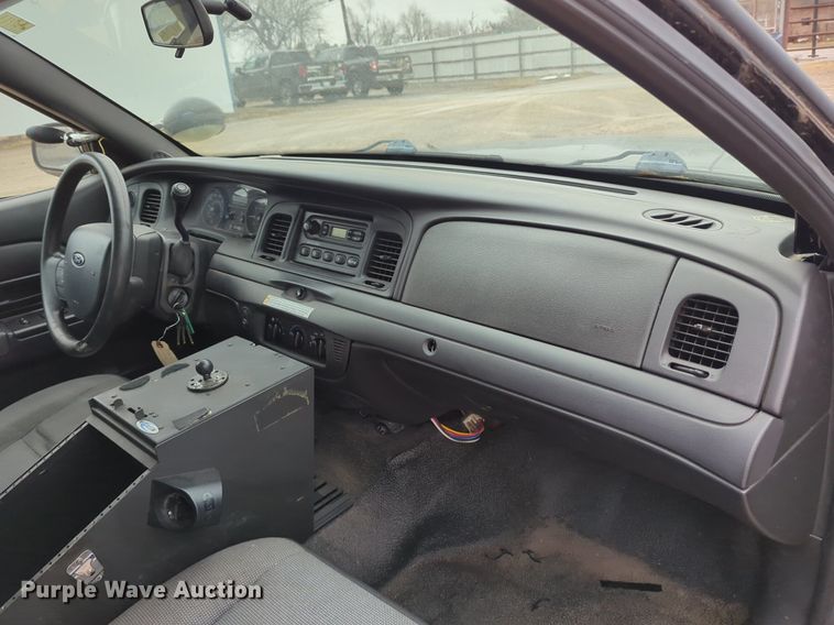 image for item OL9235 2008 Ford  Crown Victoria Police Interceptor 
