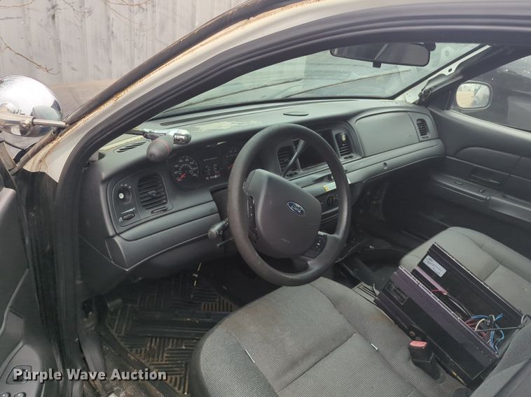 image for item OL9238 2006 Ford  Crown Victoria Police Interceptor 