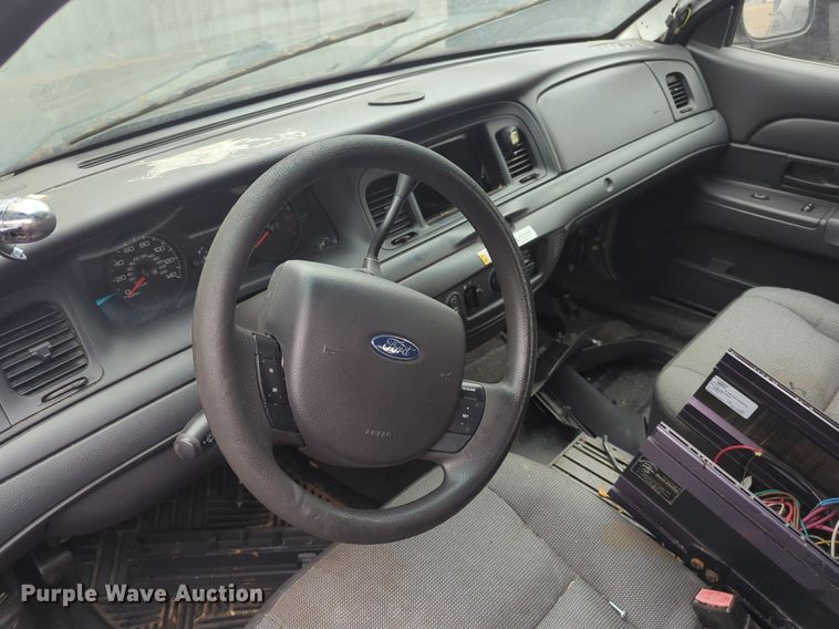 image for item OL9238 2006 Ford  Crown Victoria Police Interceptor 